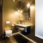 Luxury In The Heart Of * טאלין